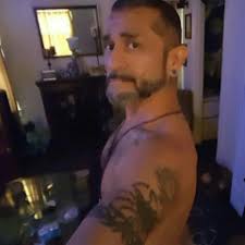 Stream Freddy Valencia music