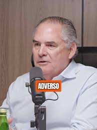 Lo que NO TE ENSEÑARON sobre liderar una empresa