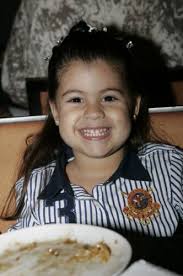 Nicole Vasconcelos troca de idade e comemora com um almoço, no Soho