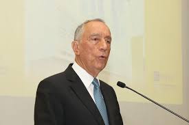 Assinatura de marcelo rebelo de sousa, presidente da república portuguesa. Presidente Da Republica Apadrinha Graduacao De Novos Medicos Da Fmup