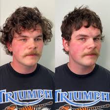 hey y'all!! I'm Sara!! 👋 ✨ I was born in Maryland and moved to Florida  when I was 18! I lived there for about 10 years and then moved to Austin,  Texas