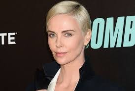 Andrea Rueff's Instagram, Twitter & Facebook