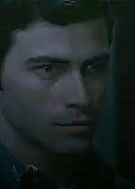 #JOHNWINCHESTER eu acho o john bonito jovem, principalmente quando o  Michael possui ele