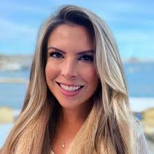 Kimberly Horan's Instagram, Twitter & Facebook