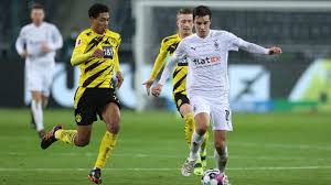 Dortmund dominated saturday's clash against borussia mönchengladbach through individual talent in defense, mats hummels answered his critics. Eg3lcqokt2qzm