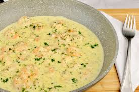 Scampis auftauen, abspülen, trocken tupfen. Knoblauch Parmesan Garnelen Pfanne Zu Faul Zum Kochen