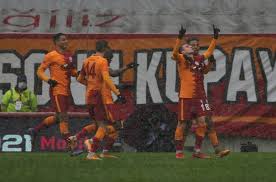 Haftasında galatasaray ile kasımpaşa kozlarını paylaştı. Galatasaray Son Dakikada Kazandi Son Dakika Haberleri
