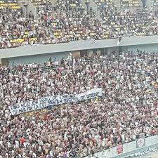 În lumina ultimelor evenimente, care au determinat proteste împotriva clasei politice zilele trecute, presa românească nu ezită să răspândească informații eronate populației. Steaua Rapid Live AtmosferÄƒ Playoff Liga 4 Derby Pentru Promovare