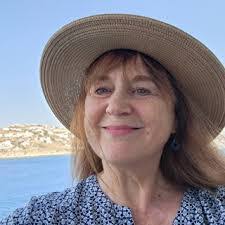 Sara Scribner's Instagram, Twitter & Facebook