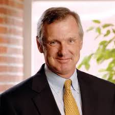 Two Falcons Earn Top Alumni Honors