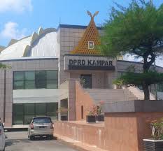 Hal itu disampaikan dua eks abk kapal zhong ju 18 yakni muhammad rizki dan aditya mahendra. Gaji Cleaning Service Kantor Dprd Kampar Jauh Dibawah Umk