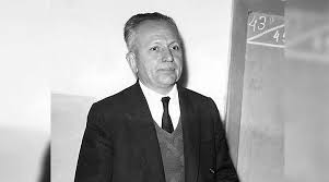 Mustafa denizli'yi takımın yaş ortalamasını yükselttiği için eleştirenler, gençlere önem vermiyor diyenler var. Kurtulus Savasi Gencligi Yikima Ugratmis