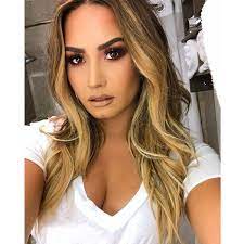 demi lovato s new blonde haircolor behindthechair com demi lovato hair demi lovato blonde hair demi lovato pictures