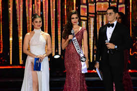 Jason abalos apologizes to his girlfriend, vickie rushton, when he visited the pinoy big brother. Vickie Rushton I Got Distracted During Binibining Pilipinas Q And A