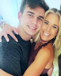 Tammy Tidmore's Instagram, Twitter & Facebook