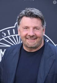 Photo : Dans la série "Demain, j'arrête !", diffusée sur Canal+, l'acteur  qui fête aujourd'hui son 59ème anniversaire a révélé quelle était cette  addiction qui lui a longtemps fait vivre l'enfer :