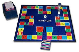 Pictionary Hours Of Arguments And Fun Juegos De Dibujo Para Ninos Juegos De Tablero Baraja De Cartas Sabes que el pictionary es un juego de mesa bastante divertido en el que se deben de adivinar palabras a crea el tablero o panel con cartón cuadrado, en el que has de dibujar en sus bordes que lo circundan entré a la página buscando ayuda por armar un pictionary para jugar con mis niños. juegos de tablero
