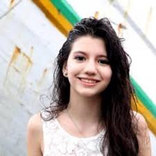 CassandraSLee (@LittleCV_)