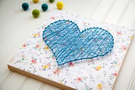 La première consiste à remplir les contours de. 70 Idees Faciles Diy Fabriquer Un Tableau Fil Tendu Et Clous