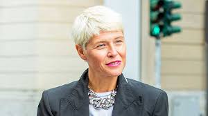 Korte kapsels 2021 dames 60 plus. Vlotte Korte Kapsels 50