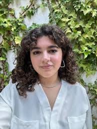 Alexandra Waddell's Instagram, Twitter & Facebook