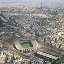 Parc des princes prensler parkı anlamına geliyor ve fransızca okunuşu park de prans hatta daha ağdalı bir söyleyişle pağk de pğans!. Le Parc Des Princes Un Stade Inscrit Dans L Urbanite