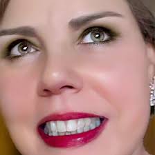 ❤️ Q a vida te apresente mares calmos, amores gentis, tempo bom e feliz. Q  a vida te surpreenda c/ grandes reviravoltas, c/ belos recomeços e bons  motivos p/ continuar.🌹Q a vida