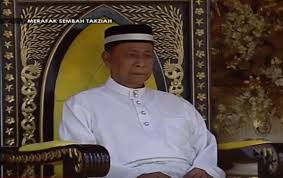 Kedah sultanı sultan badlishah ile terengganu sultan süleyman'ın kızı sultanah asma'nın oğlu olarak dünyaya geldi. Warisan Raja Permaisuri Melayu Pemasyhuran Sultan Kedah Ke 29