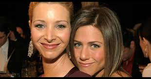 Lisa kudrow is an american actor, best known for her role in the television sitcom 'friends.' her portrayal of 'phoebe buffay' in 'friends' not only won her many awards. Lisa Kudrow My Son Thought Jennifer Aniston Was His Mom