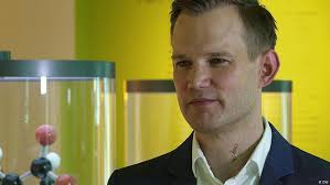 Grundlage dafür könnte eine von ihm selbst. Vaccines We Talk To An Expert In Good Shape The Health Show Dw 26 06 2020