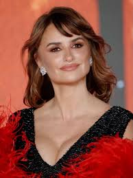 Penélope Cruz 🌸🇦🇷 | Es mi cumpleaños 🥳 y mi mejor regalo es tener  nuevas hermosas fotos de mi actriz favorita ❤️ 📸: Penélope Cruz 🌹 attends  The Bride! World... | Instagram
