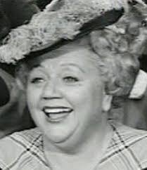 Maxine Gates's Instagram, Twitter & Facebook