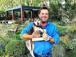 There's just something about this view of our store that always makes us happy! Jason Hodges Is Brutally Dumped From Better Homes Gardens After 16 Years Daily Mail Online