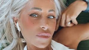 Roberta Perillo, uccisa nella vasca dal fidanzato: "Ho male alle mani,  forse l'ho strangolata"