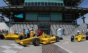 El brasileño helio castroneves consumó su cuarta victoria para alcanzar a rick mears, aj foyt y al unser sr como los únicos pilotos que han ganado en ese número de veces las 500 millas de. The Yellow Submarine Returns To Speedway