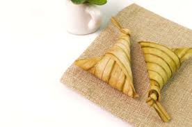 Mulai dari rumah yang menyediakan ketupat begitu ikonik untuk dilewatkan begitu saja. Ketupat Palas Stock Photos And Images 123rf