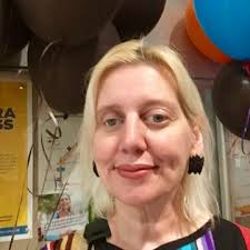 Anna Maul's Instagram, Twitter & Facebook