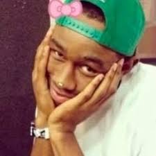 💩sᴏᴘʜɪᴀ💩 (@wobblywigglywobblywiggly)