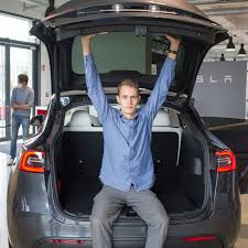 Der skoda enyaq kann aktuell mit maximal 125 kw laden und füllt seine großen akkupakete in 38 minuten von fünf auf 80 prozent. 7pxu6nw6u0uhjm