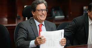 El ministro de hacienda fue citado a un debate de control político para que responda todas las inquietudes sobre el préstamo de 370 millones de dólares otorgado a la aerolínea. Ministro Carrasquilla Radica En El Congreso Nueva Reforma Tributaria