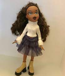 Bratz Rare 2001 African American Sasha Doll With Green Eyes Long Curly Hair Ebay Long Curly Hair Curly Hair Styles Long Curly