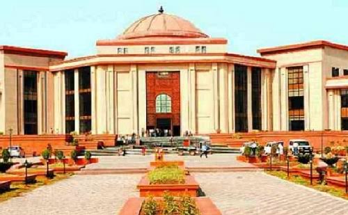 छत्तीसगढ़ हाईकोर्ट का बड़ा फैसला, रिटायर्ड कर्मचारियों को मिलेगा 32 महीने का बकाया पेंशन एरियर - chhattisgarhaaspaas