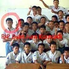 Gambar ini adalah gambar logo sekolah gue yaitu smk n 1 adiwerna tapi dalam kasus ini gambar lingkaran pake warna kuning soalnya jurusan gue disitu adalah teknik listrik. Terduga Teroris Itu Dikenal Sebagai Siswa Yang Cerdas Tribunnews Com Mobile