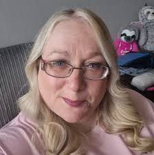 Does anyone know of somewhere local that does gel-x nail extensions please?  TIA x