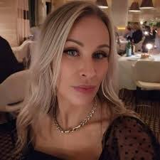 Jennifer Winstead's Instagram, Twitter & Facebook