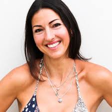 Karissa Howard (@karissa_vibliv)