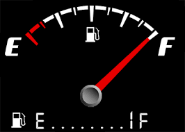 Tangki kenderaan mempunyai rizab minyak sebanyak 4.5 liter selepas penunjuk aras minyak melepasi 'e' tidak kira apa jenis kuasa kuda (cc) atau jenis enjin. Apanakbuat Berapa Baki Petrol Dalam Tangki Selepas Lampu Minyak Berkelip