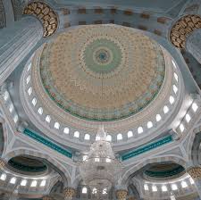 Simak yuk ulasan gambar masjid belum lagi, salah satu daya tariknya adalah menara setinggi 210 meter yang menjulang ke langit. Keindahan Masjid Nur Astana Kazakhstan
