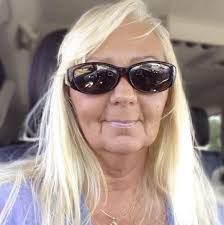 A mother is demanding her 16-year-old daughter's bullies face consequences.