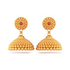 Also, jhumkas mostly are paired with either a heavy pendant or a matching neckpiece. 15 South Indian Gold Jhumkas Designs